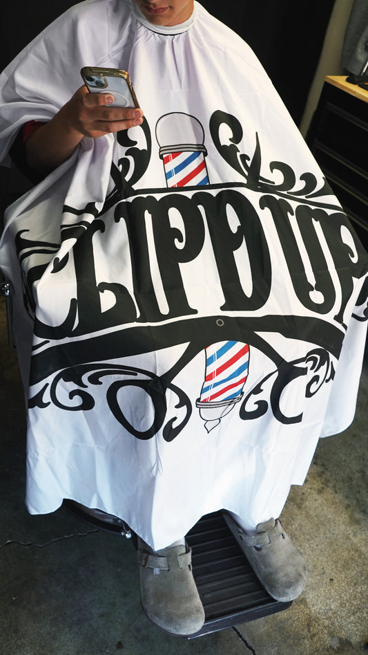 CLIPD UP LOGO CAPE WHITE METAL HOOK