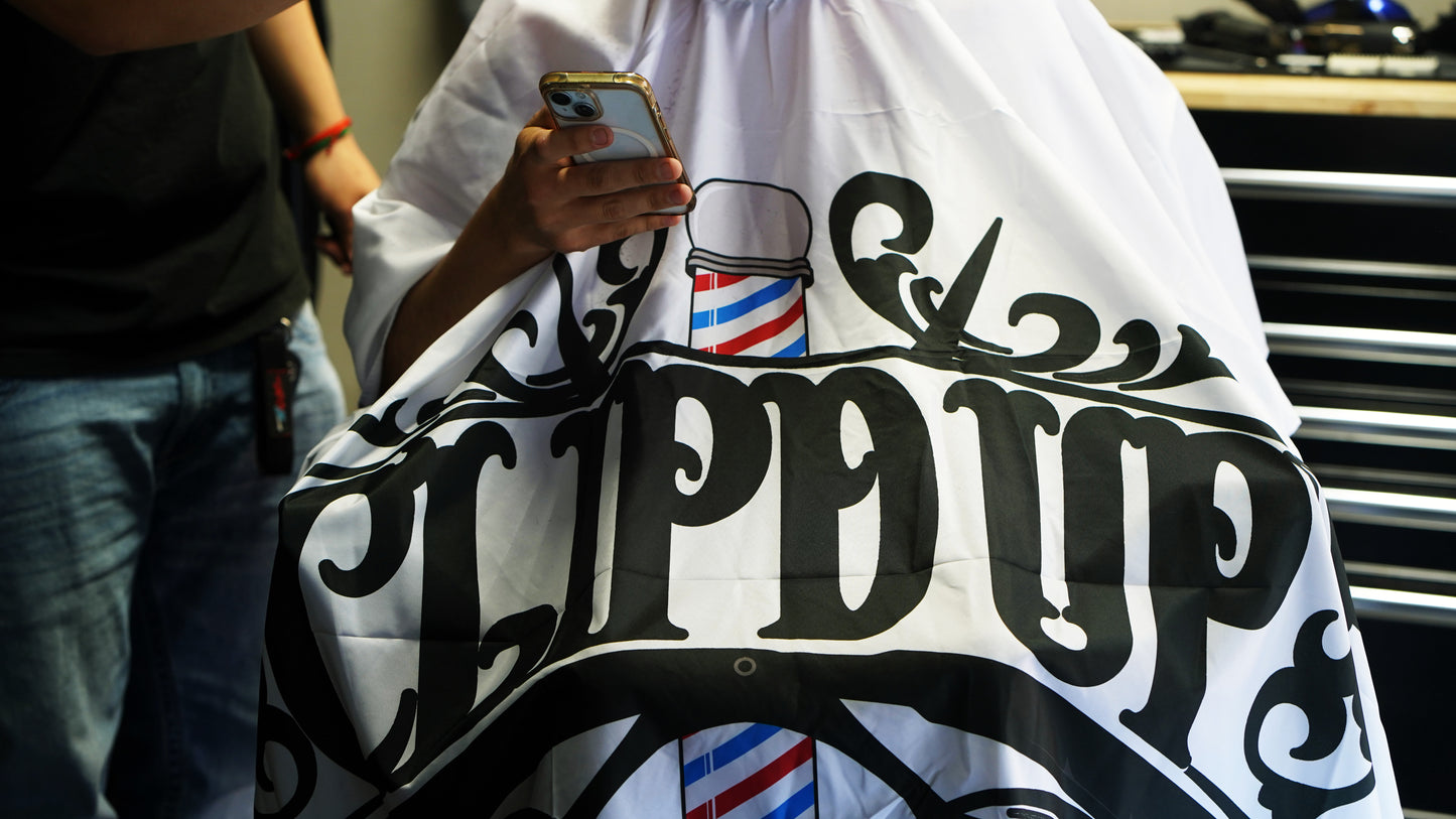 CLIPD UP LOGO CAPE WHITE METAL HOOK
